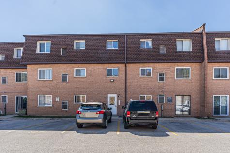 9480 Bay Colony Drive Des Plaines IL 60016