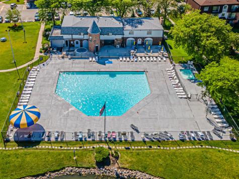 9480 Bay Colony Drive Des Plaines IL 60016