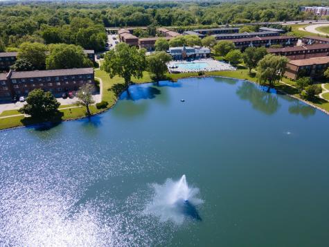 9480 Bay Colony Drive Des Plaines IL 60016