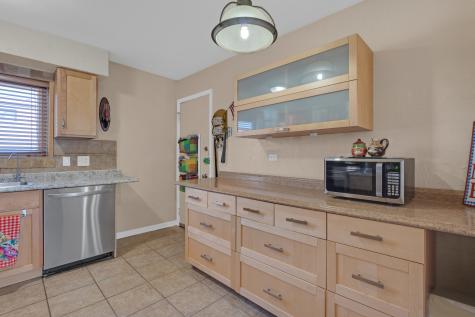9480 Bay Colony Drive Des Plaines IL 60016