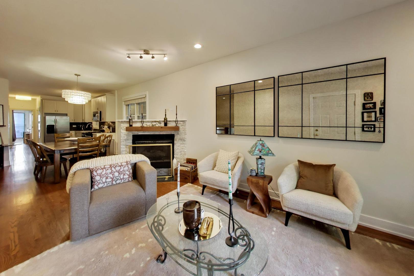 1247 North Rockwell Street Chicago IL 60622