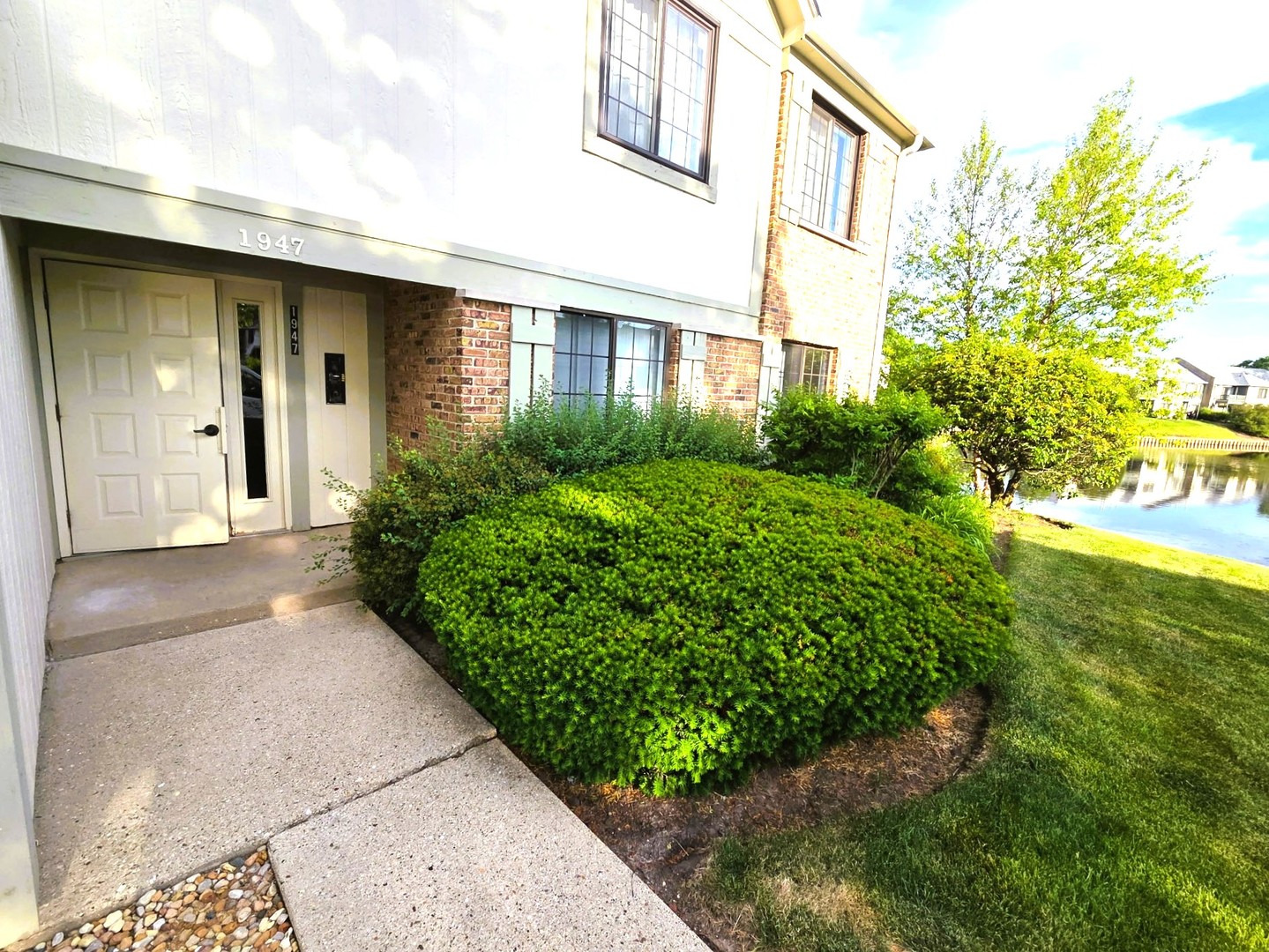 1947 North Brice Court Palatine IL 60074