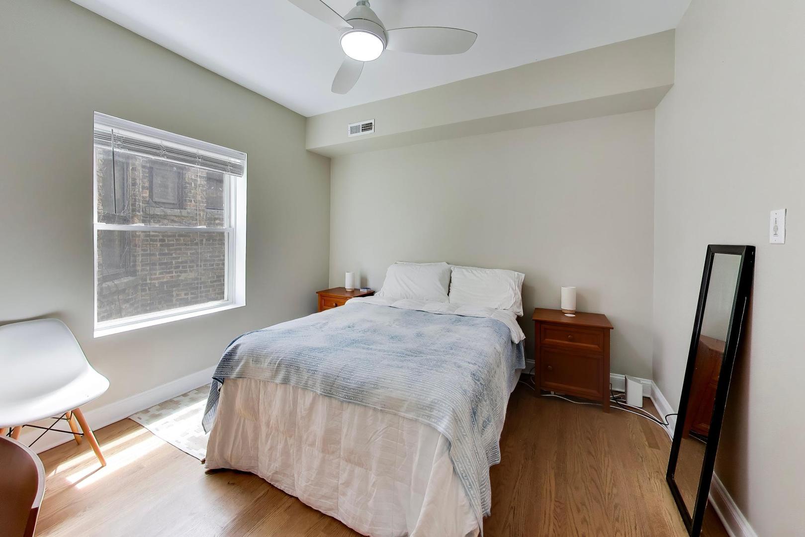 1442 West Jonquil Terrace Chicago IL 60626