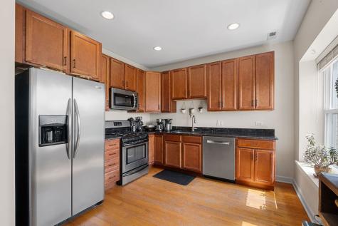 3104 West Leland Avenue Chicago IL 60625
