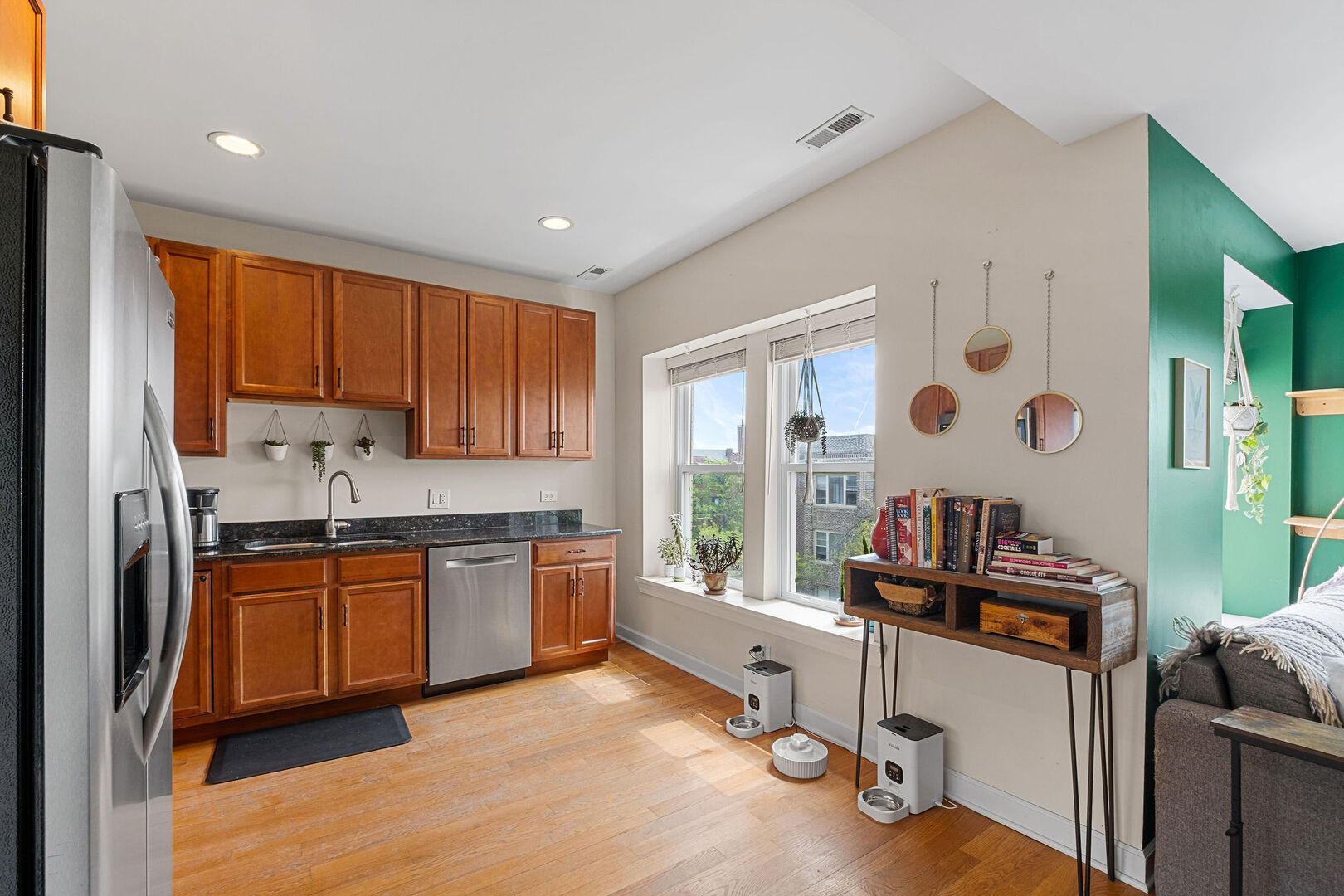 3104 West Leland Avenue Chicago IL 60625