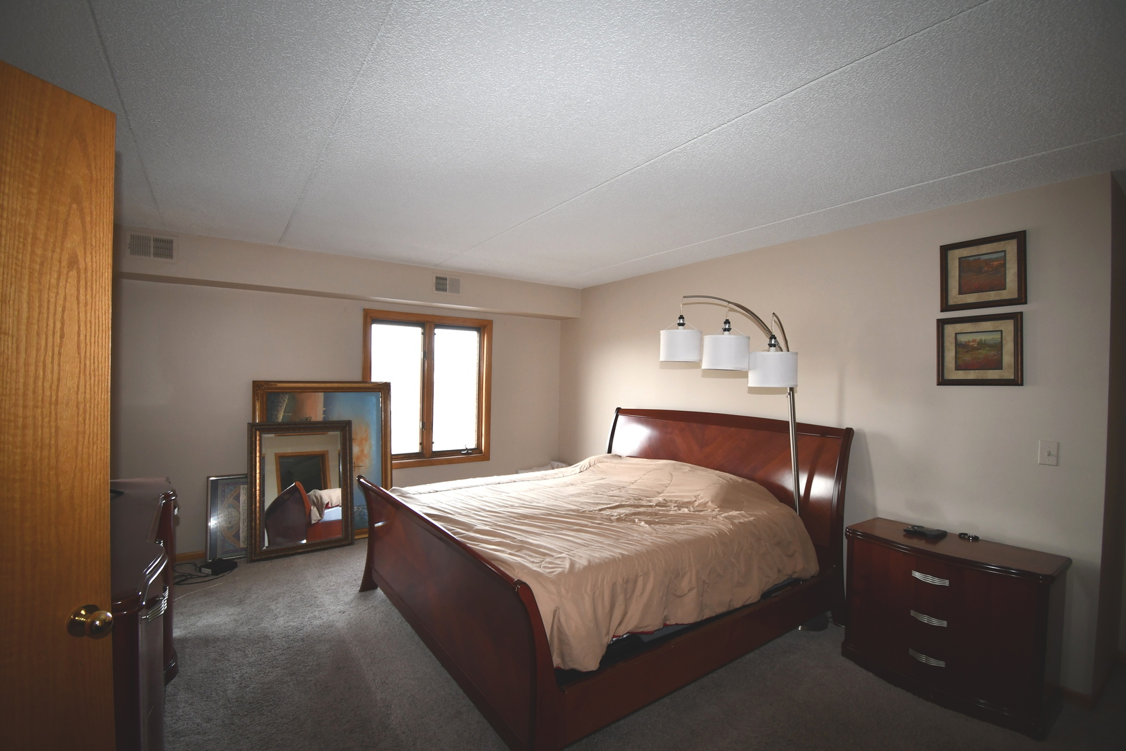 1S045 Spring Road Oakbrook Terrace IL 60181