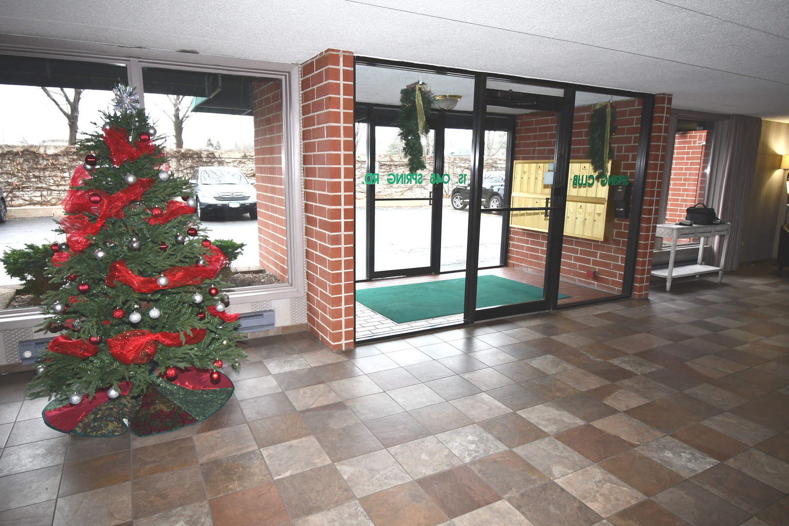 1S045 Spring Road Oakbrook Terrace IL 60181