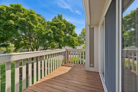 240 Southwick Court Vernon Hills IL 60061