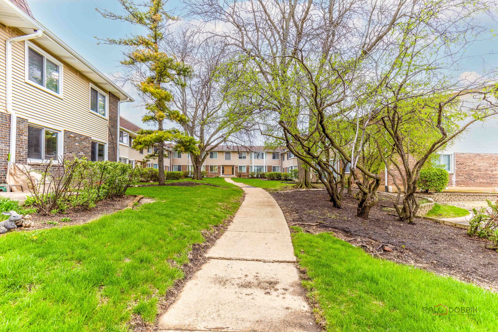 3004 Roberts Drive Woodridge IL 60517