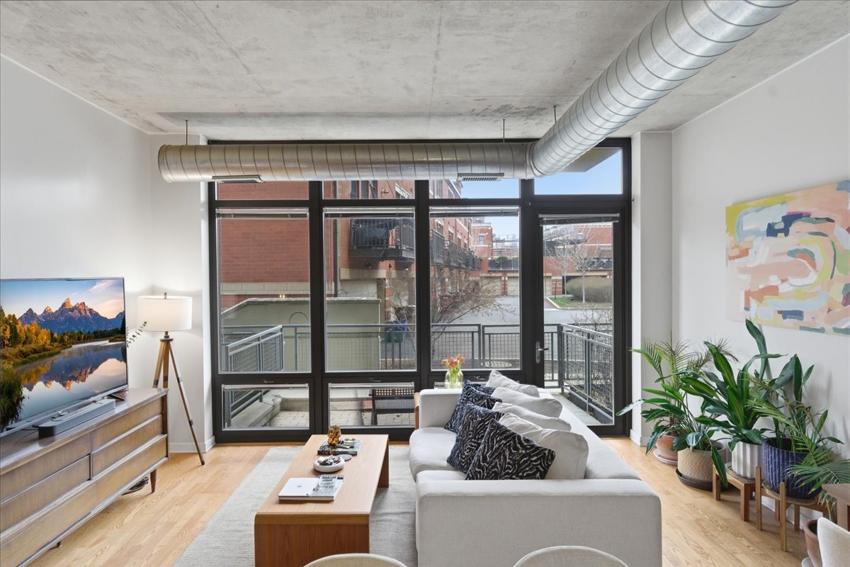 1000 North Kingsbury Street Chicago IL 60610