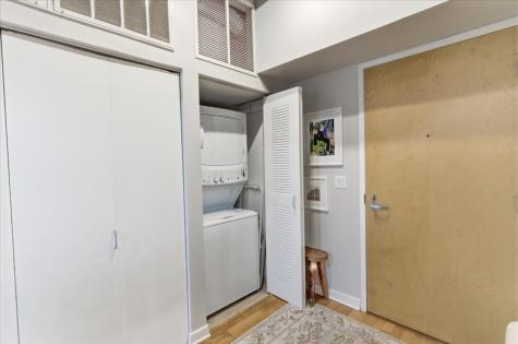 1000 North Kingsbury Street Chicago IL 60610