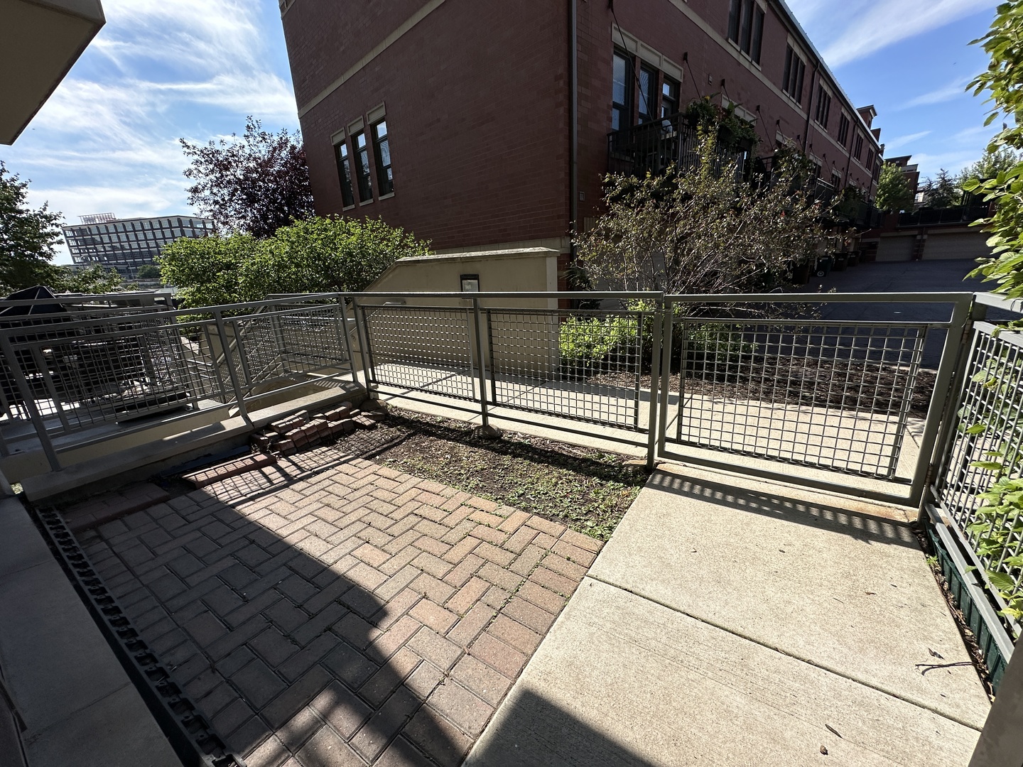 1000 North Kingsbury Street Chicago IL 60610