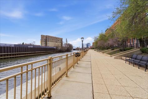 1000 North Kingsbury Street Chicago IL 60610