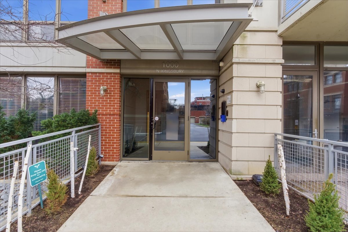 1000 North Kingsbury Street Chicago IL 60610