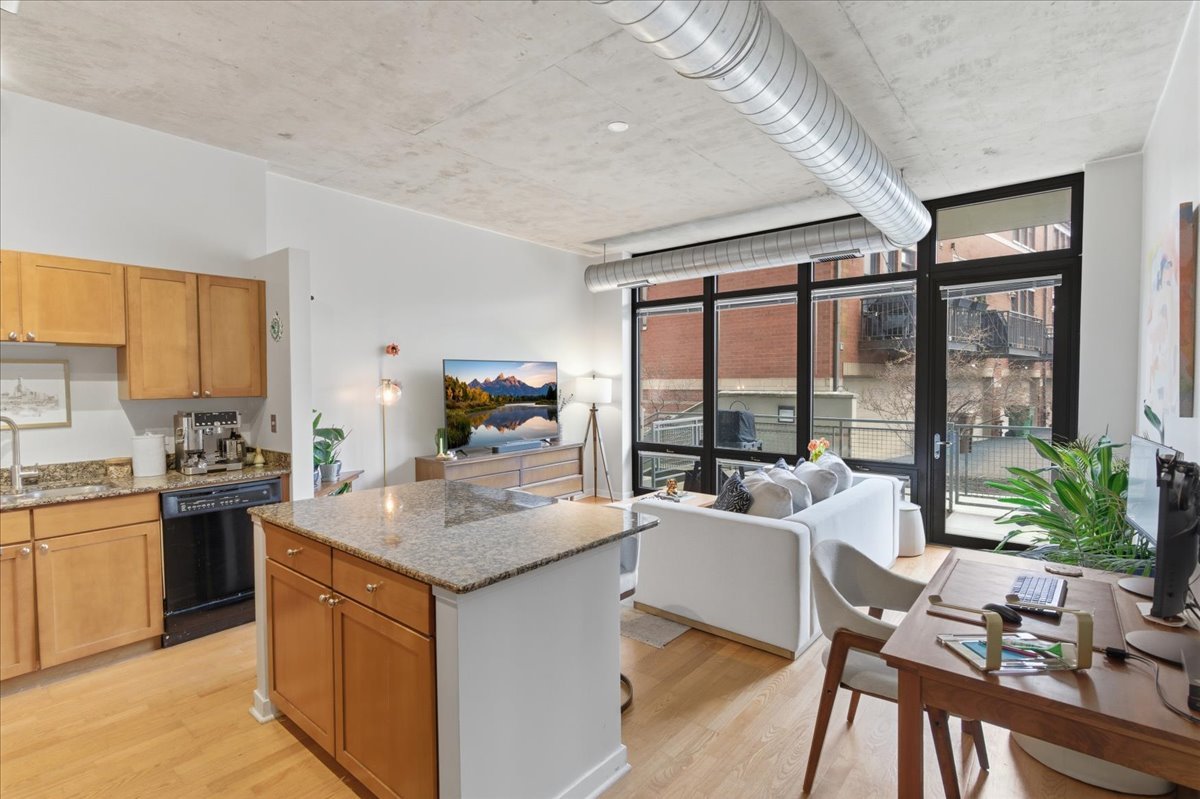 1000 North Kingsbury Street Chicago IL 60610