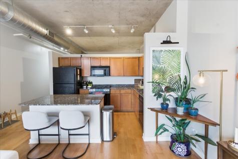 1000 North Kingsbury Street Chicago IL 60610