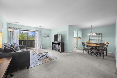 831 East Coach Road Palatine IL 60074