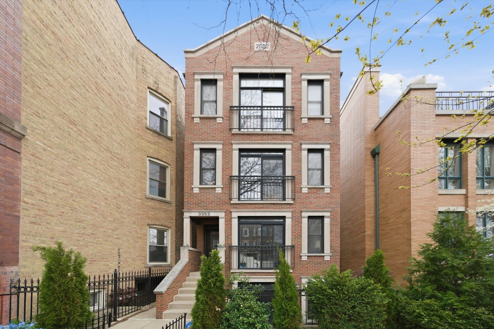 3353 North Seminary Avenue Chicago IL 60657