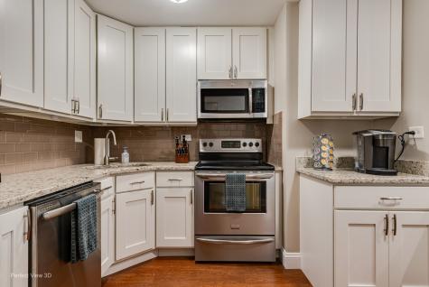 9342 Landings Lane Des Plaines IL 60016