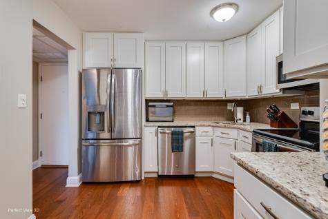 9342 Landings Lane Des Plaines IL 60016