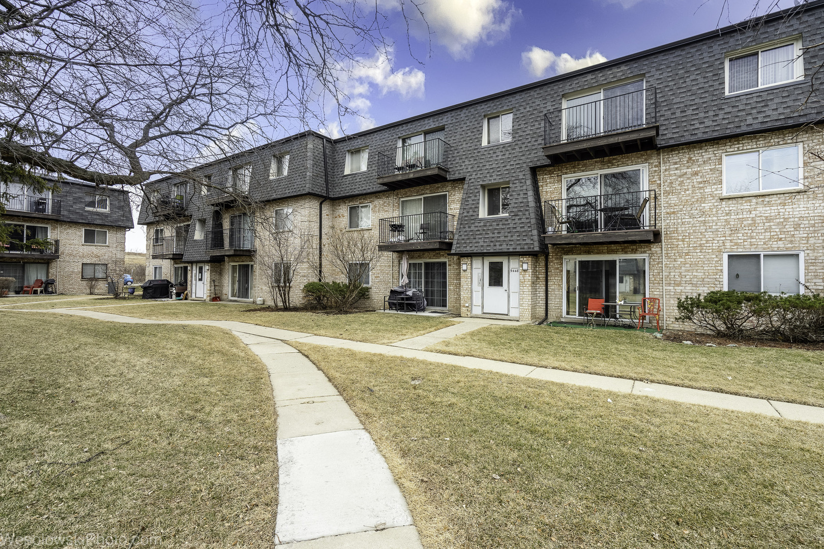 9448 Bay Colony Drive Des Plaines IL 60016