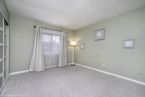9448 Bay Colony Drive Des Plaines IL 60016