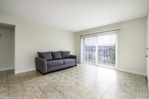 9448 Bay Colony Drive Des Plaines IL 60016