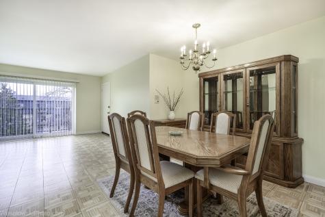 9448 Bay Colony Drive Des Plaines IL 60016