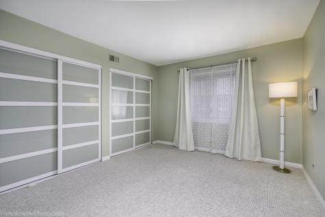 9448 Bay Colony Drive Des Plaines IL 60016