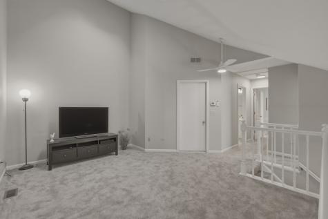 1934 North Charter Point Drive Arlington Heights IL 60004