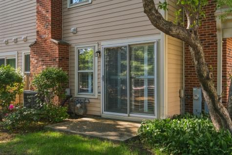 1934 North Charter Point Drive Arlington Heights IL 60004
