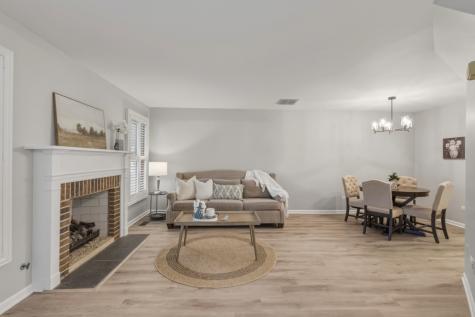 1934 North Charter Point Drive Arlington Heights IL 60004