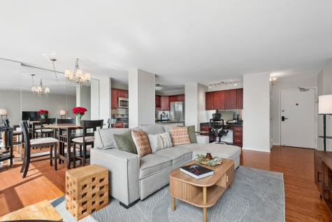 3900 North Lake Shore Drive Chicago IL 60613