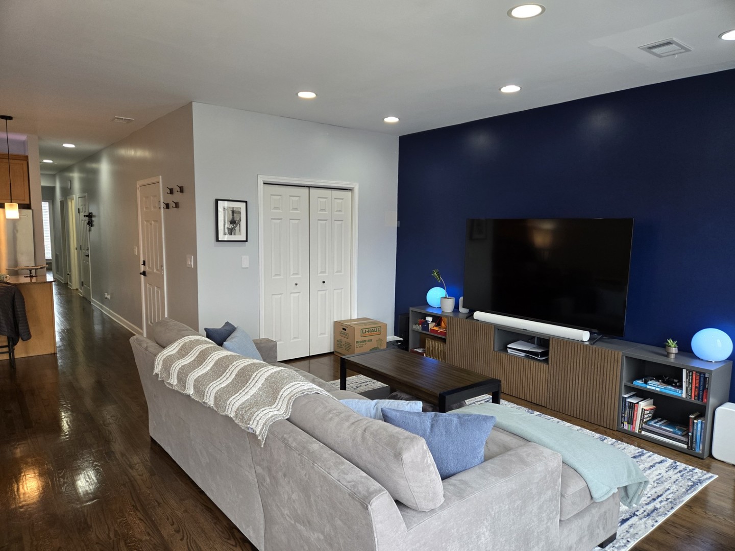 1915 South State Street Chicago IL 60616