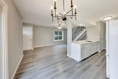 1536 Cornell Circle Hoffman Estates IL 60169