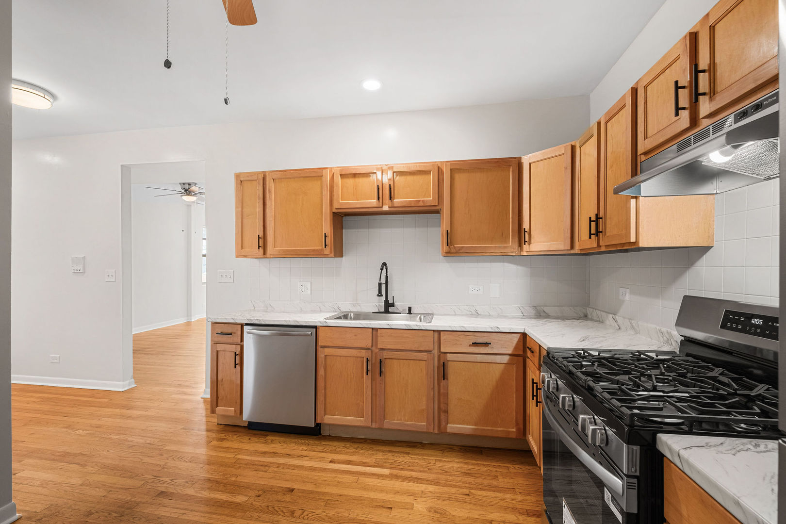 4859 North Harding Avenue Chicago IL 60625