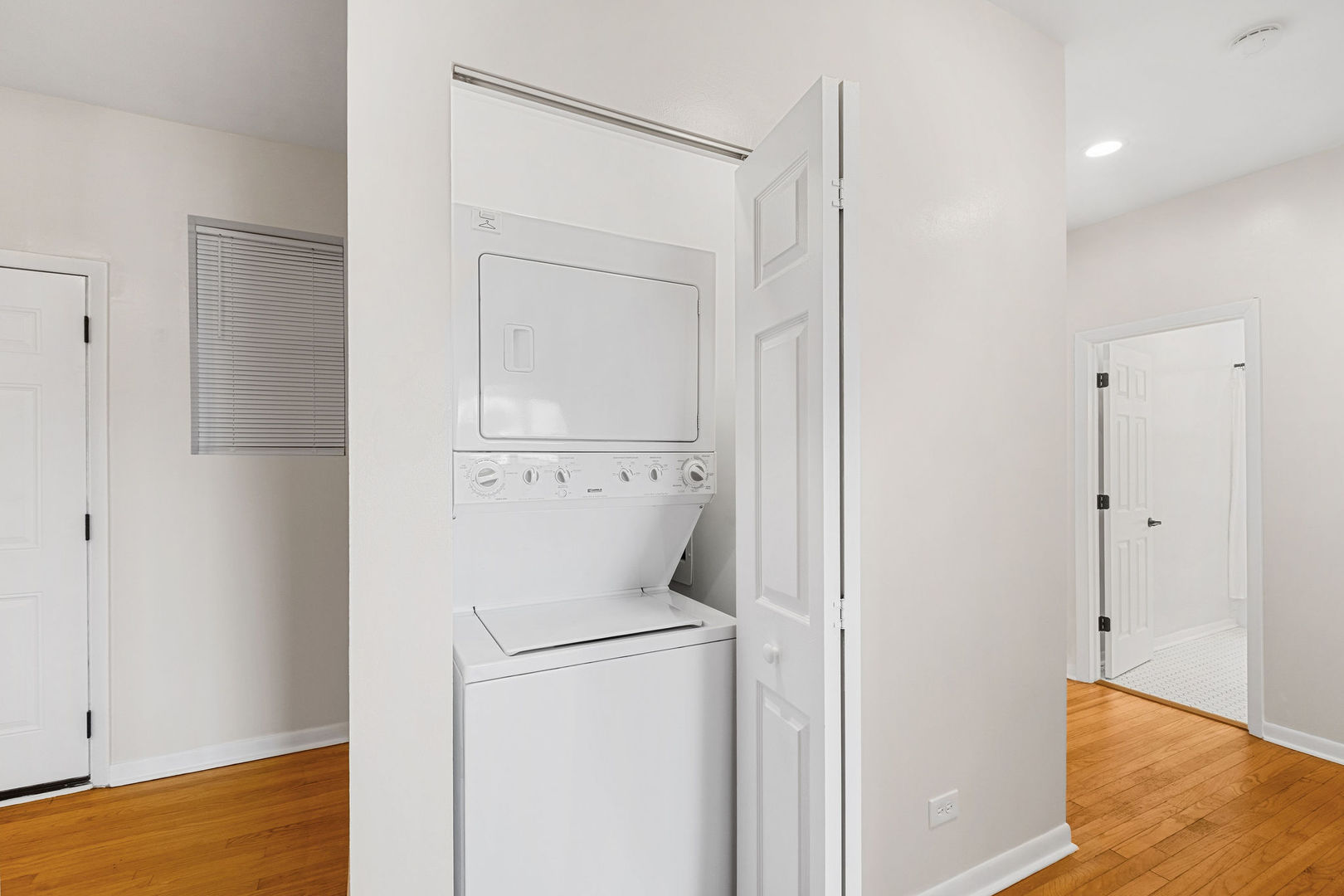 4859 North Harding Avenue Chicago IL 60625