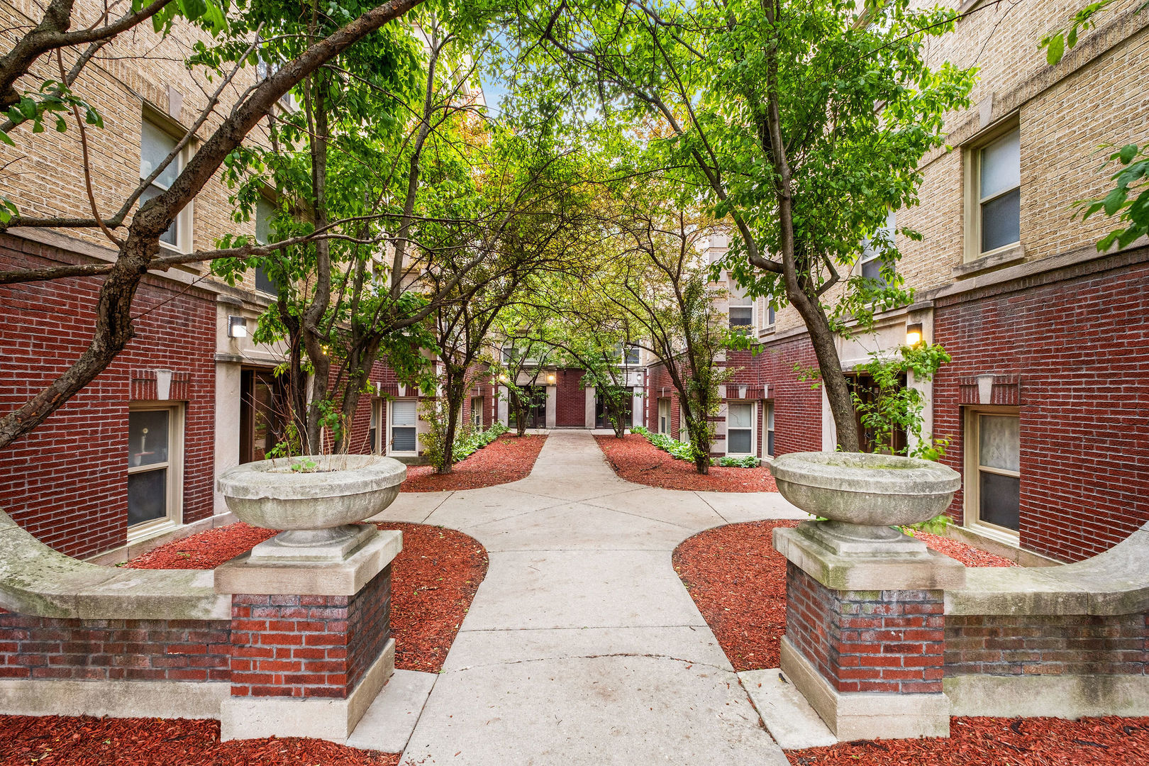 4859 North Harding Avenue Chicago IL 60625