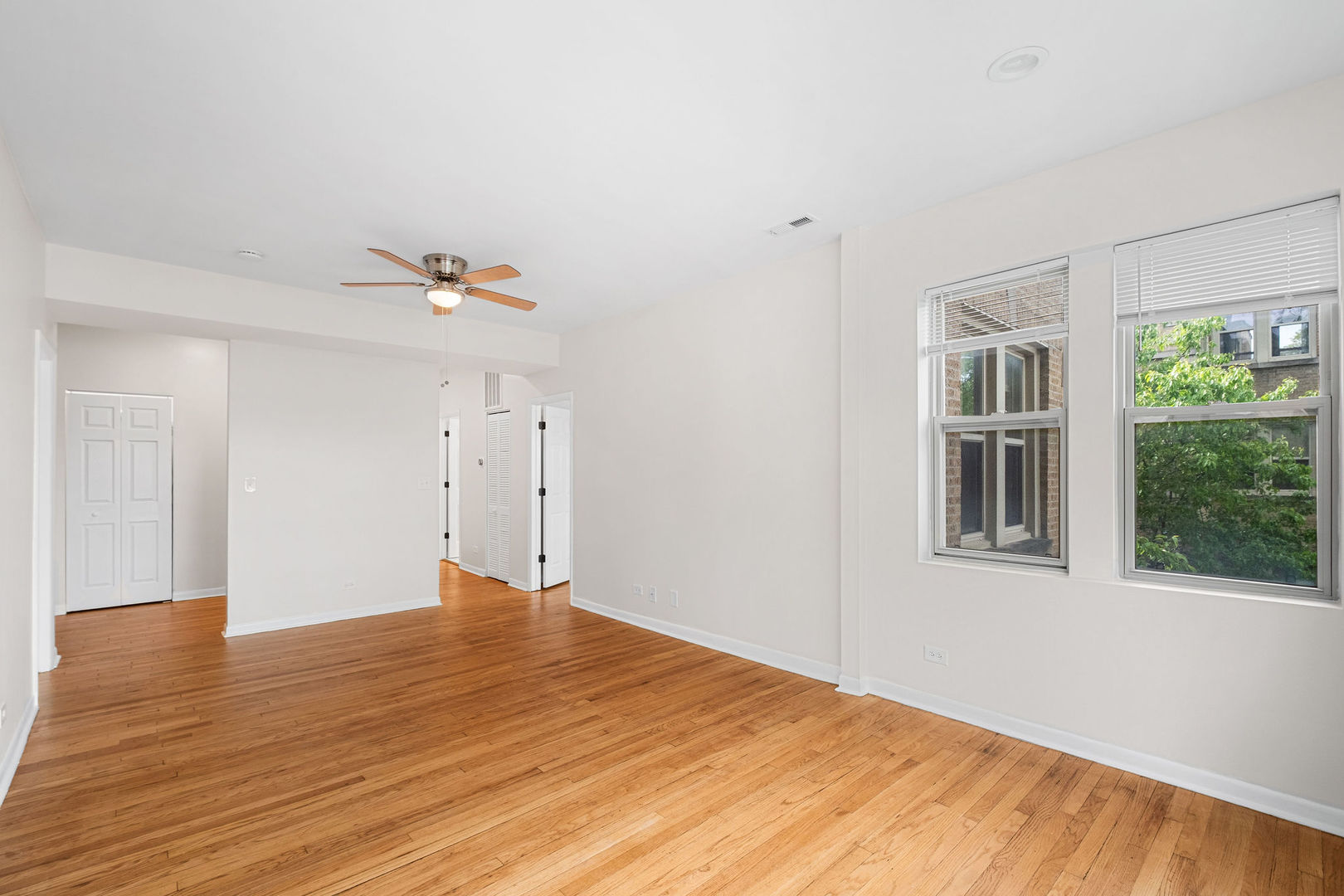 4859 North Harding Avenue Chicago IL 60625