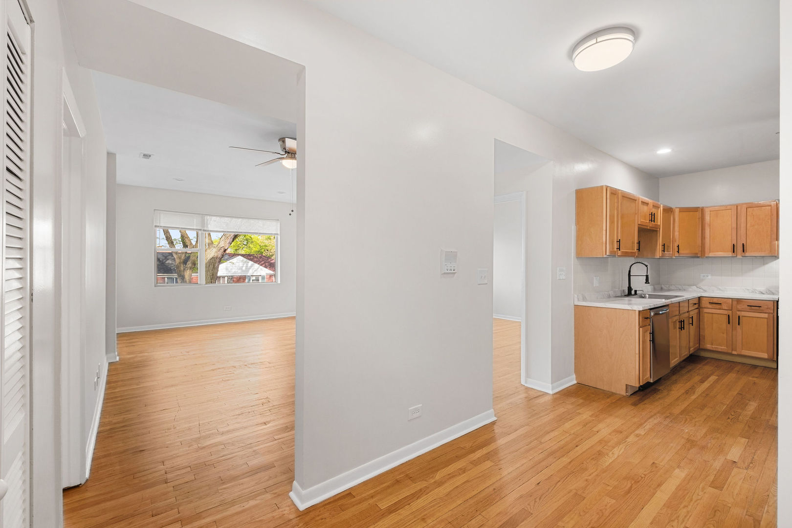 4859 North Harding Avenue Chicago IL 60625