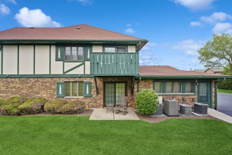 8058 Autobahn Drive S Palos Park IL 60464