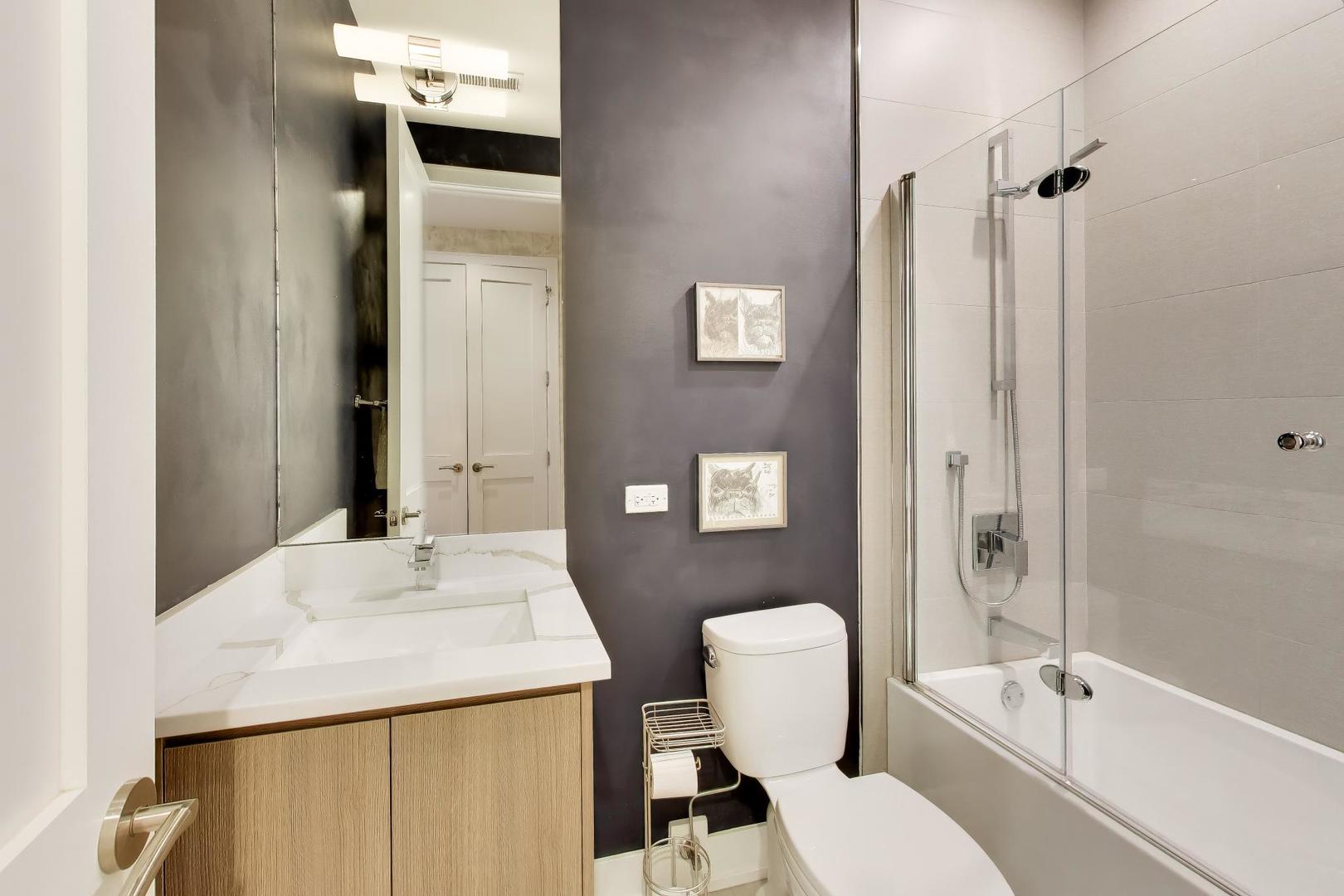 826 West Cullerton Street Chicago IL 60608