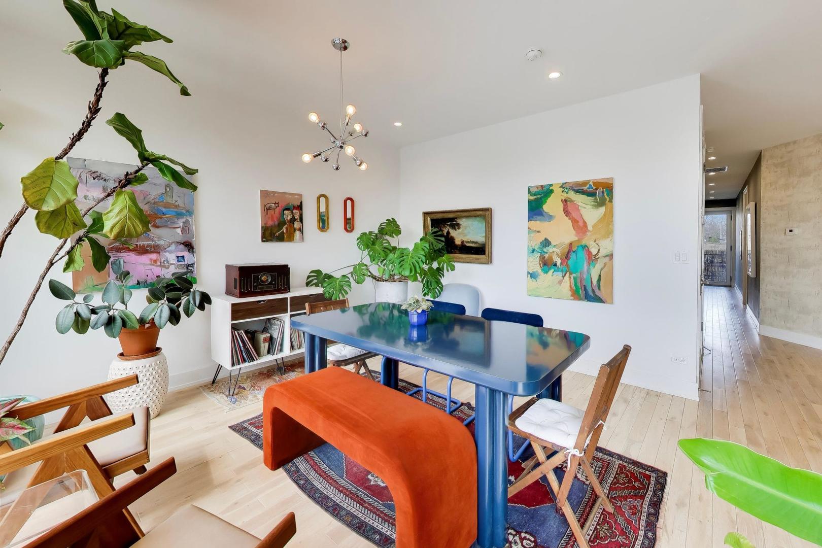 826 West Cullerton Street Chicago IL 60608