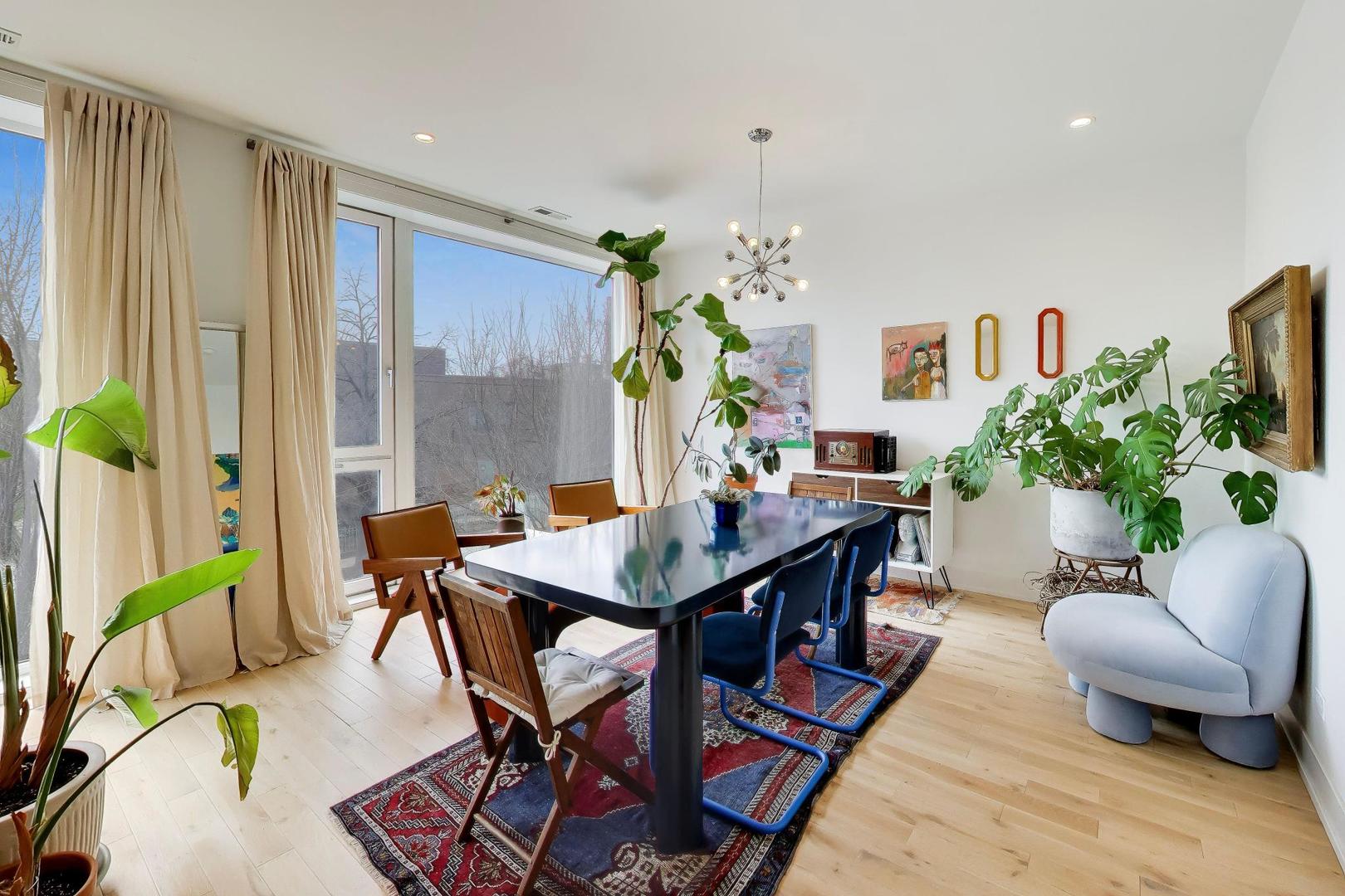 826 West Cullerton Street Chicago IL 60608