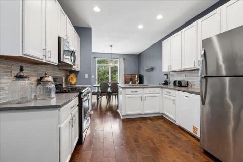 304 Grand Ridge Road St. Charles IL 60175