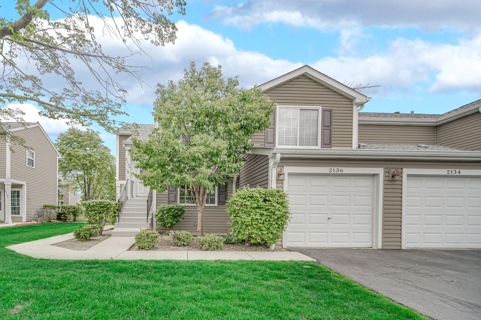 2136 Southwind Circle Schaumburg IL 60194