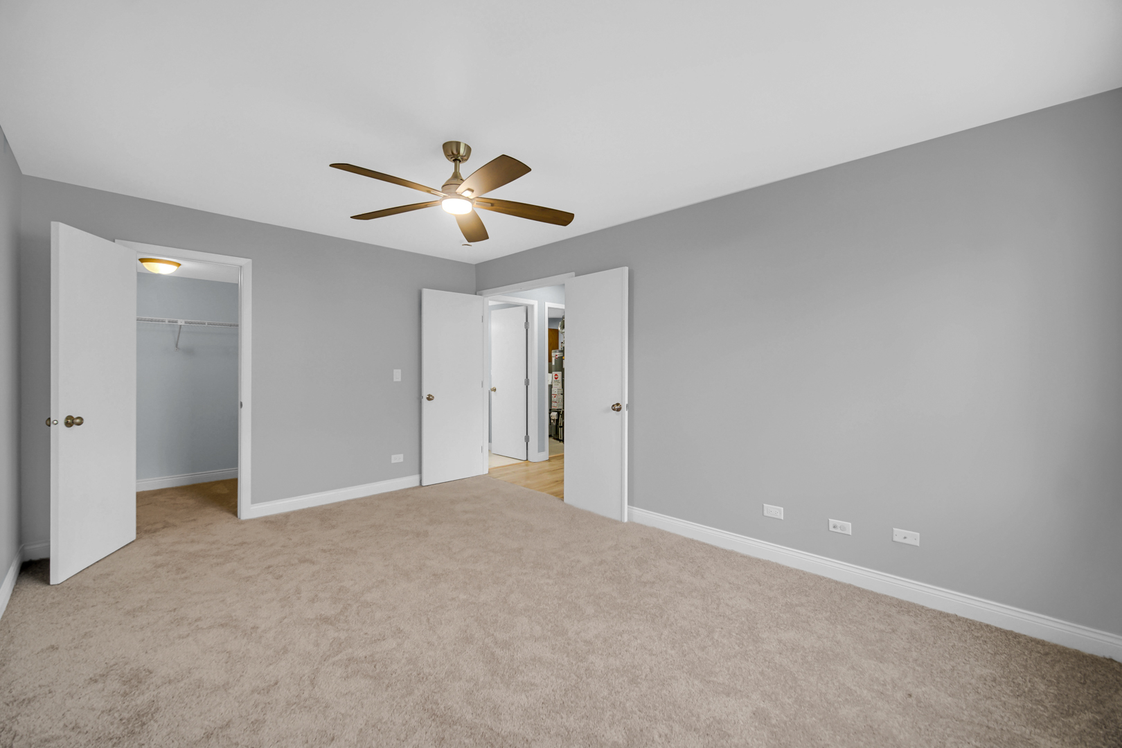2136 Southwind Circle Schaumburg IL 60194