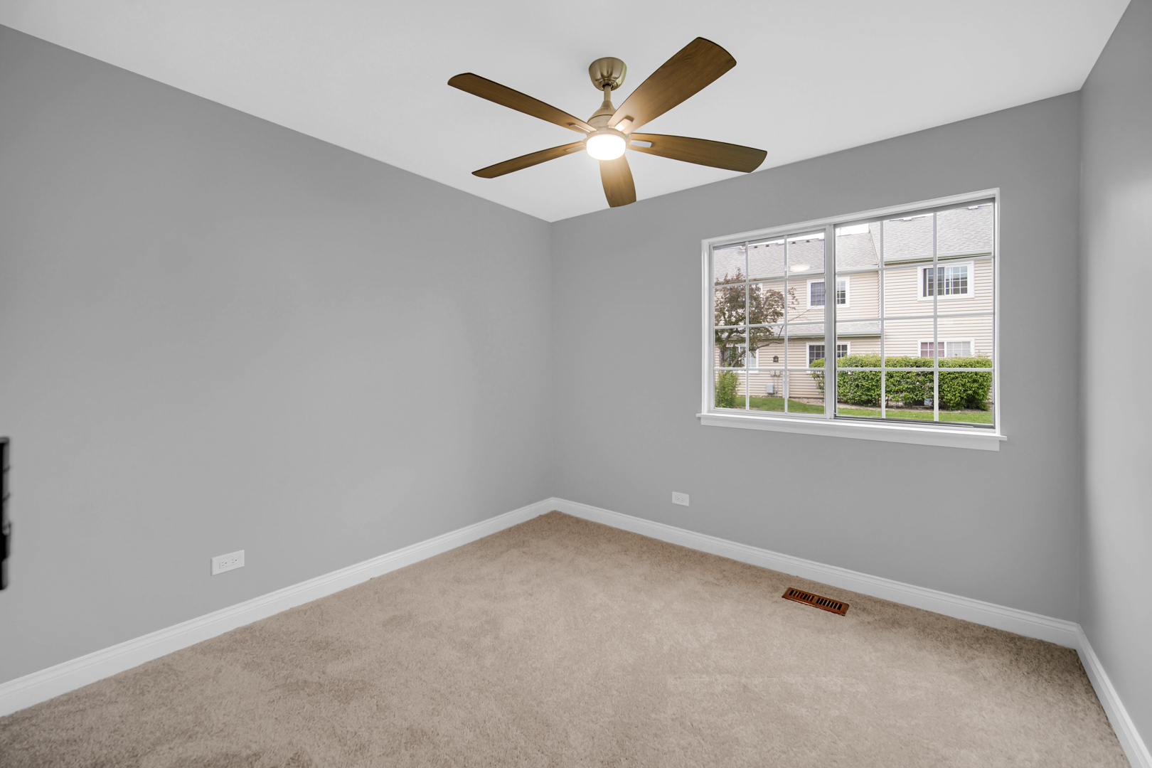 2136 Southwind Circle Schaumburg IL 60194
