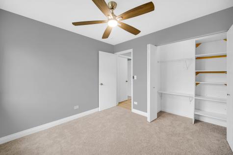 2136 Southwind Circle Schaumburg IL 60194