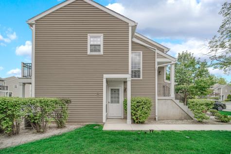 2136 Southwind Circle Schaumburg IL 60194